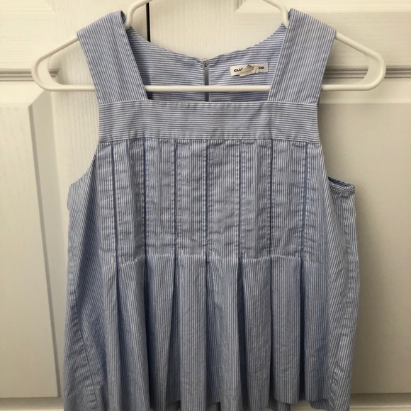 Club Monaco - Picture 1 of 2